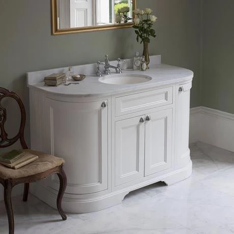 Burlington 134 4-Door Curved Vanity Unit & Minerva Worktop with Basin - Matt White 4 Burlington 134 4-Door Curved Vanity Unit & Minerva Worktop with Basin - Matt White - Image 4